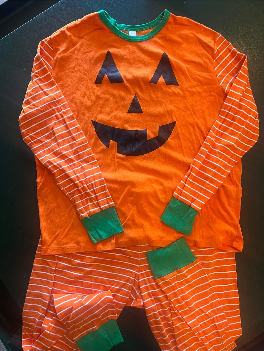 2pc Men’s Holiday PJs - Picture 9 of 9
